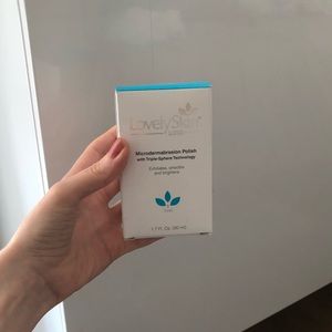 Lovely Skin Microdermabrasion Polish